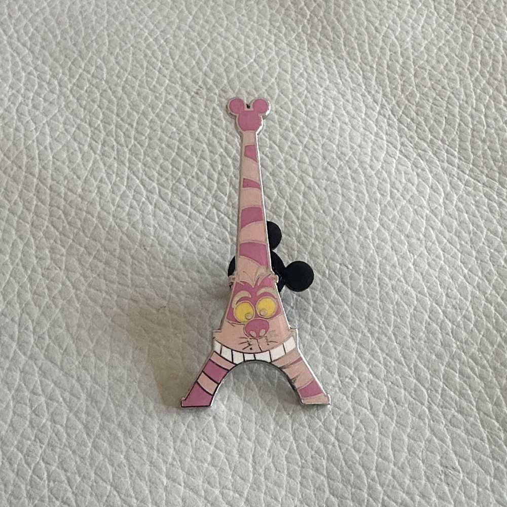 Official Disney Cheshire Cat Paris Eiffel Tower Trading Pin
